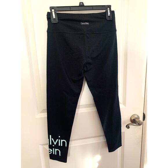 Calvin Klein Performance Stretch 7/8 Leggings in Black/Pistachio - Picture 4 of 5